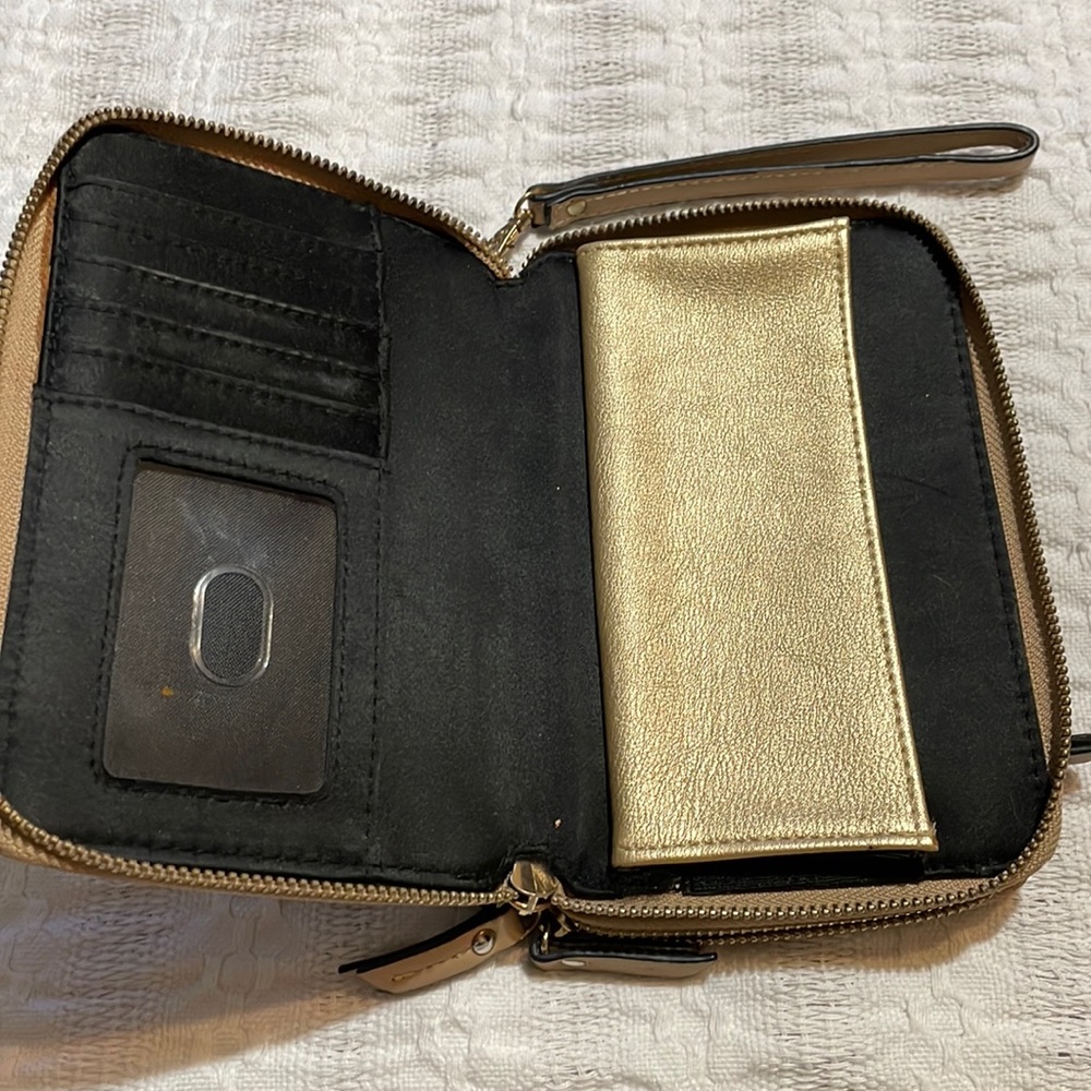 Kate Landry wallet black & white, tan accents, gold zipper, leaf design. - Picture 2 of 9